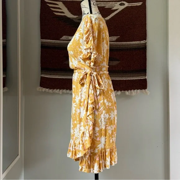 Billabong Wrap and Roll Floral Dress in Bright Gold - Picture 4 of 11